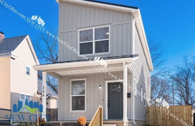 Recently Built Single Family Home! 2 Bedroom, 1.5 Bathrooms!