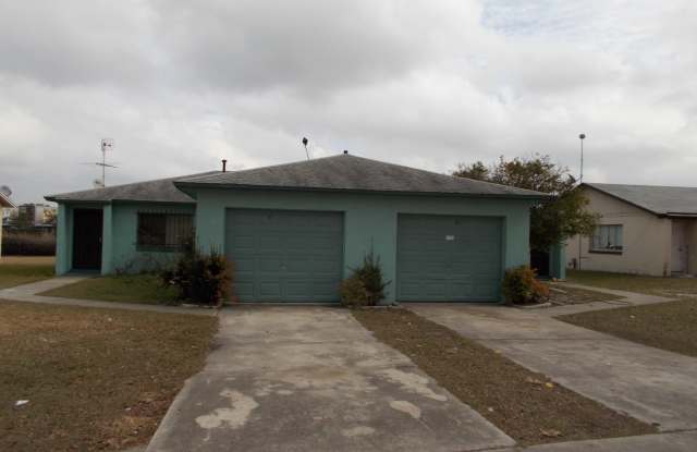 Photo of 2/2 Duplex For Rent at 3173 Split Willow Drive Orlando, FL 32808.