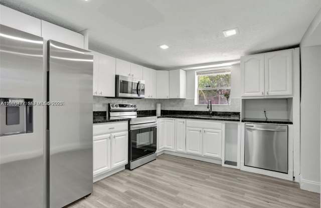 2701 NW 18th Ter