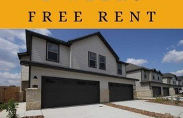 2 Weeks Free Rent / Duplex Off County Line Rd / Close to Kraft Park / Fridge Included /Fenced in Back Yard / NBISD