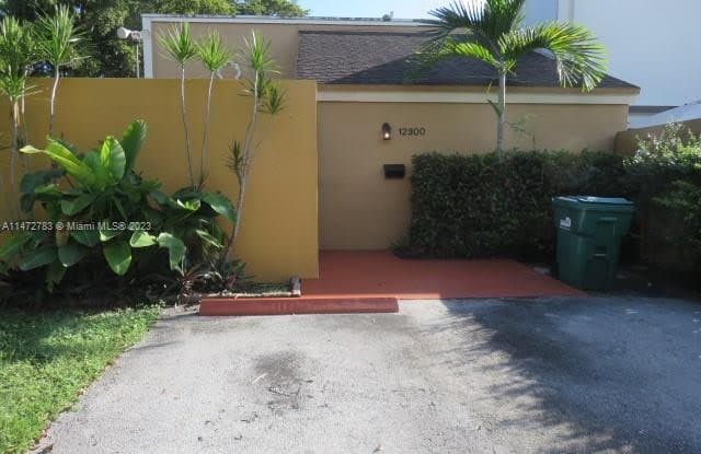 12300 SW 18 TE - 12300 Southwest 18th Terrace, Tamiami, FL 33175