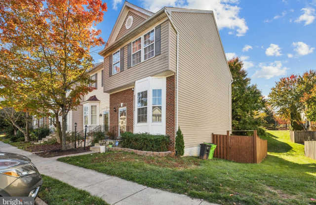 43067 CANDLEWICK Square