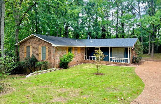 Spacious Home Conveniently Located close to Auburn High School - 1414 Katie Lane, Auburn, AL 36830