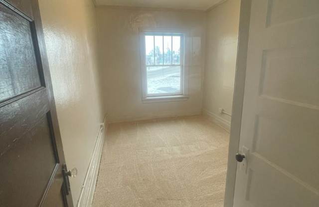 605 Wellington Court