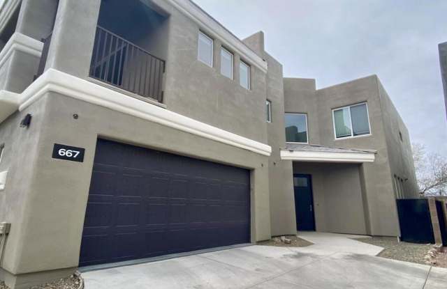 Photo of 667 N ENCANTO VILLAGE Way