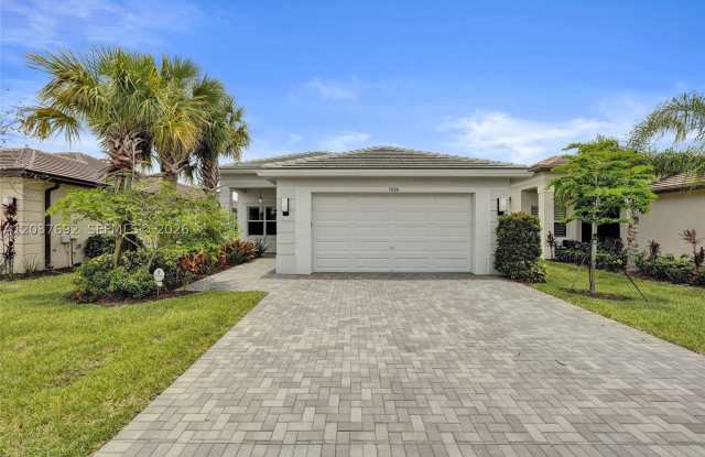 13328 SW River Rock Rd