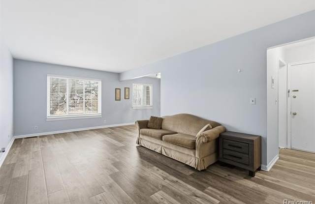 39435 Van Dyke Avenue