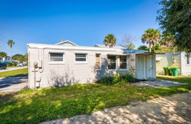 Photo of 725 5th Avenue North