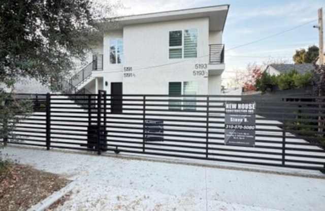 Photo of 5191 5191 Lindley Ave