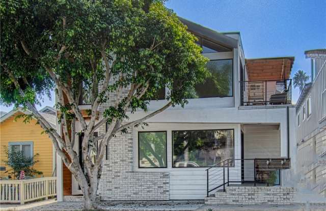 517 W Bay Avenue