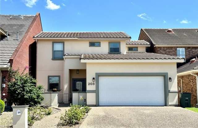 203 San Saba Street