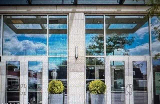 Photo of 350 N MAIN Street