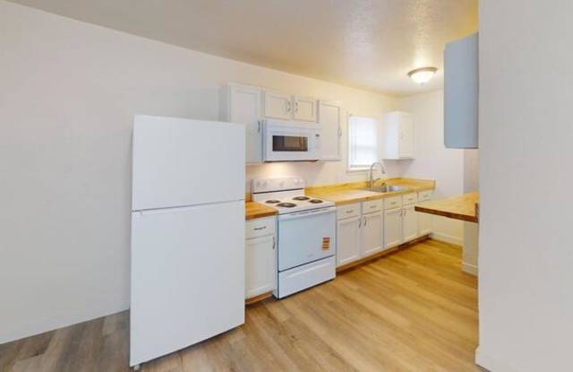 906 North 9th Street