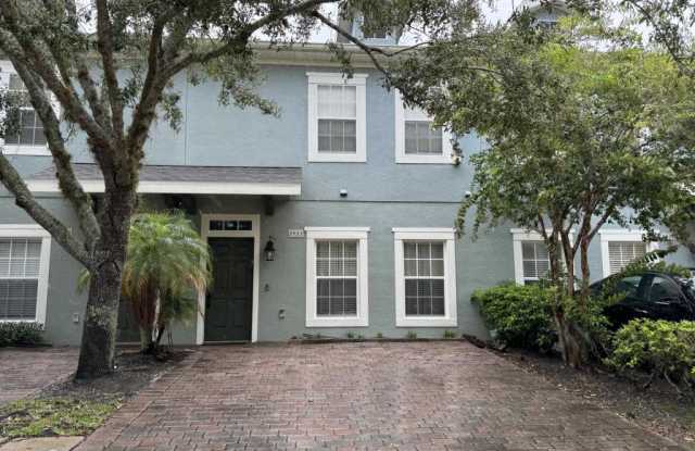 2433 Caravelle Cir