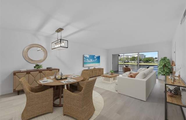 Photo of 2801 N Palm Aire Dr