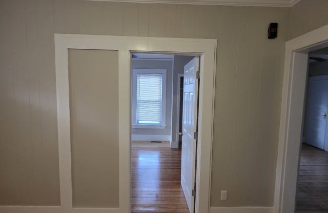 Photo of 169 Coram Ave