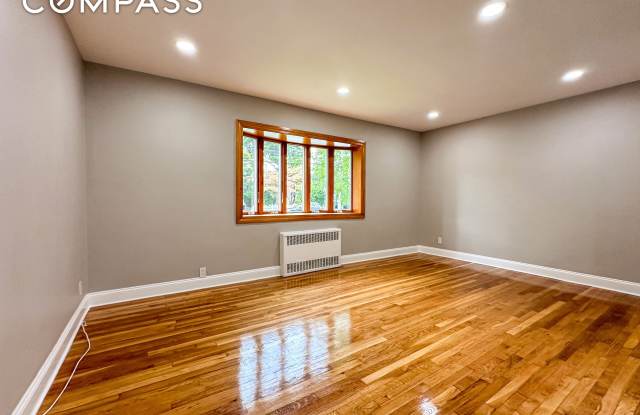 Photo of 10-01 154th Street