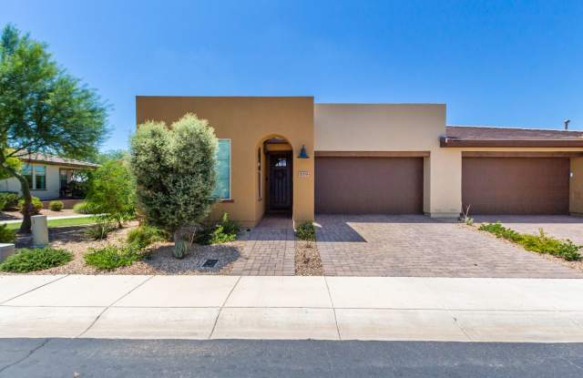 Photo of Gorgeous 2 bedroom / 2 bath townhome located in the golf resort community of Encanterra.