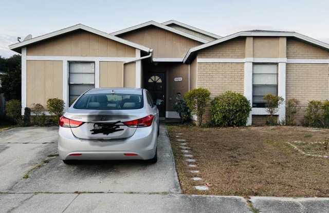 Photo of 1424 Vinetree Drive