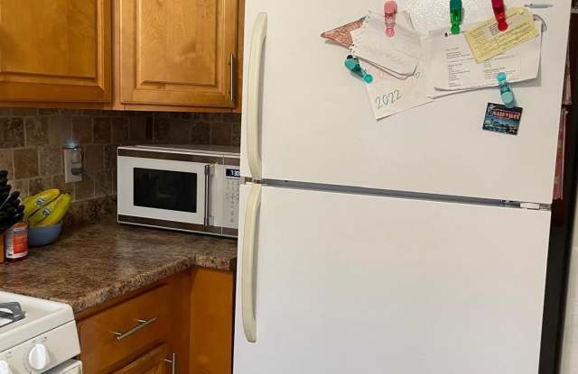 7208 EASTWOOD STREET