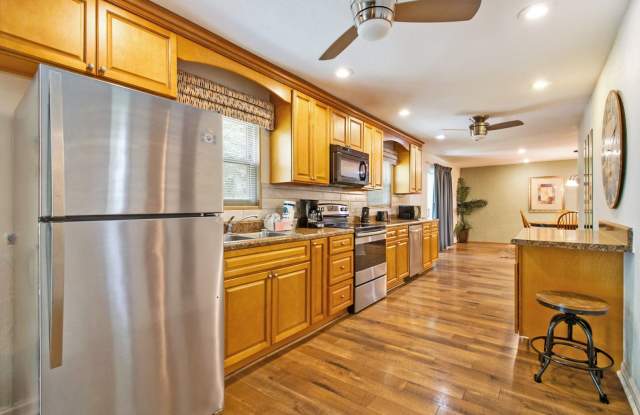 Photo of Charming 1, 2, or 3 Bedroom Townhome/Apartment in Crossville