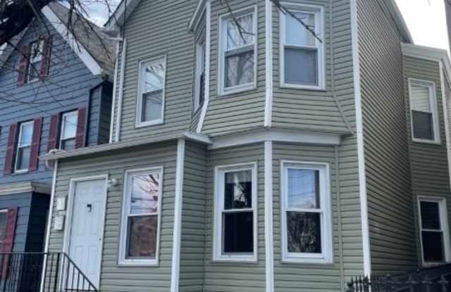 83 Winans Ave