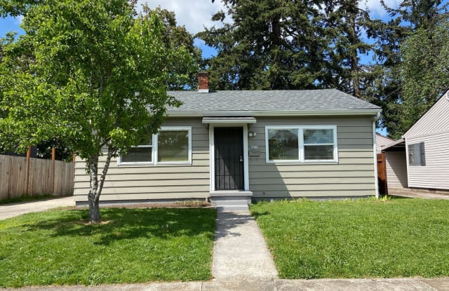 4815 SE 45th Ave - 4815 Southeast 45th Avenue, Portland, OR 97206