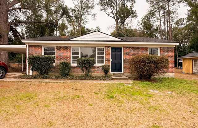 1221 W. Alden Ave. Valdosta, GA 31602