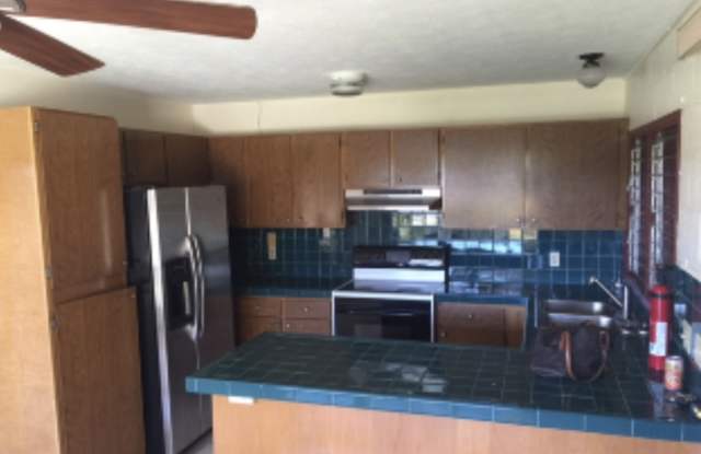 3 bed 2 bath Kekaha duplex.