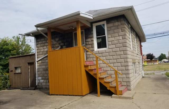 627 Douglas Avenue