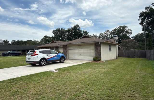 SLEEPY HOLLOW 3/2/2 Pool Home