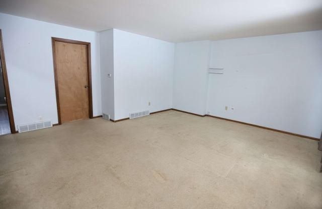 4833 Stauffer Avenue Southeast