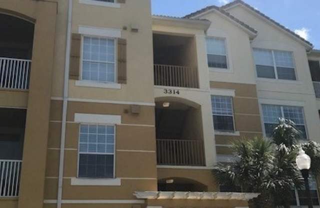 Freshly Painted 3-Bedroom Condo in Gated Stonebridge Reserve – Prime MetroWest Location!