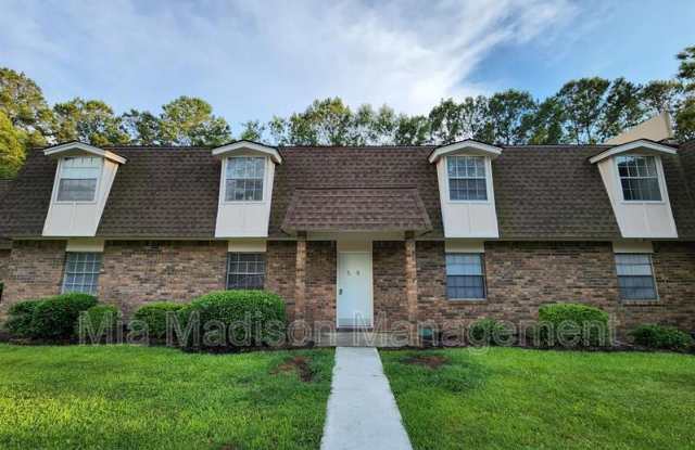 Photo of 111 E Mell St