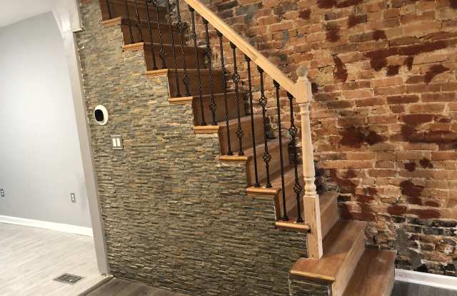 405 South Vincent Street