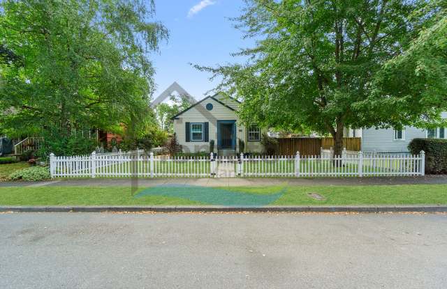 4 Bedroom 2 Bathroom Home with a Fully Fenced Private Back Yard Available in Coeur d'Alene!