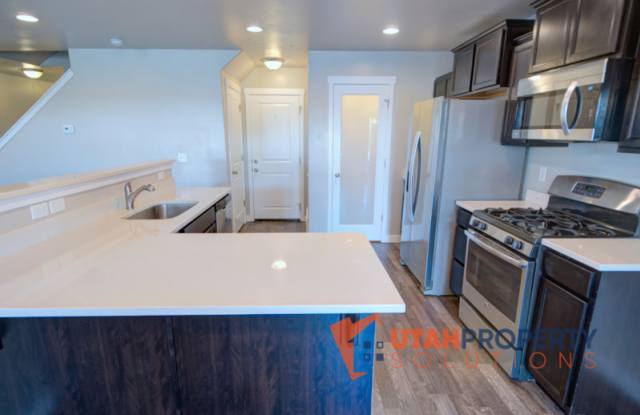 10878 South Harvest Pointe Drive