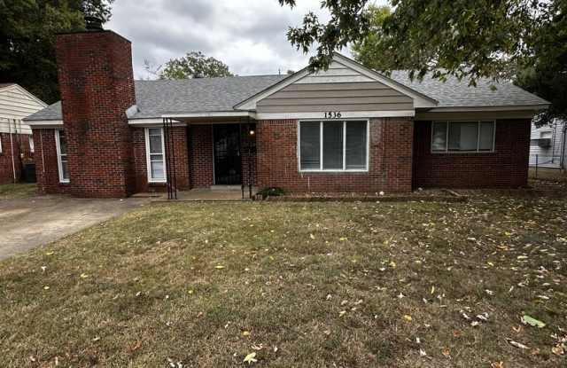 1536 Colonial Rd