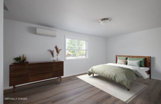 New, Bright & Spacious 3 bed/2.5 bath w/ Garage