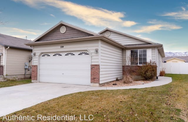 224 N Foxboro Dr - North Salt Lake, UT apartments for rent 224 N Foxboro Dr - North Salt Lake, UT apartments for rent