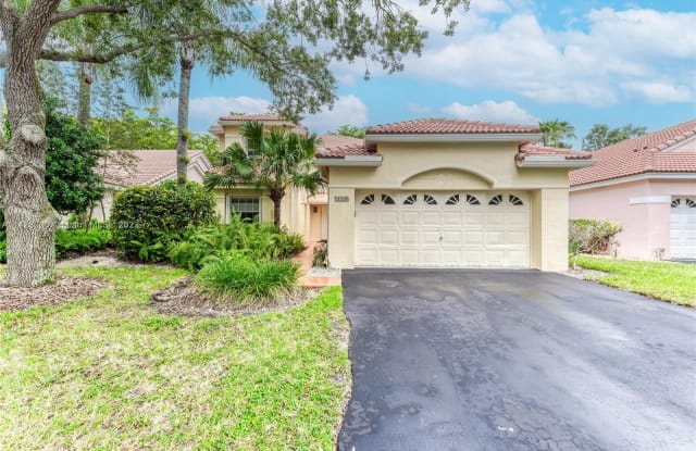 1328 Bayview Cir - 1328 Bayview Circle, Weston, FL 33326