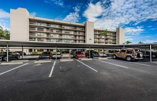 1324 PASADENA AVENUE S