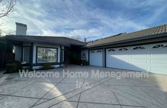 Photo of 4310 Canyon Crest Rd W.