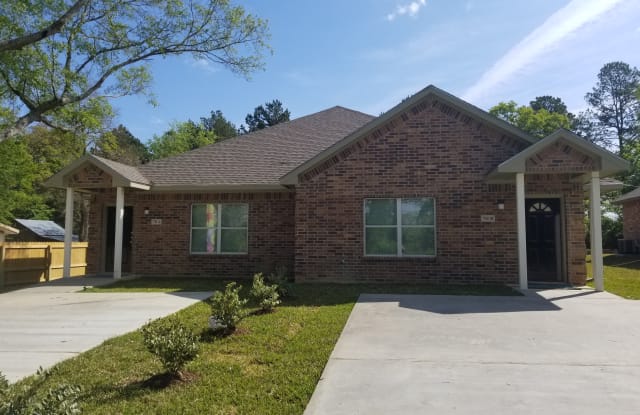 713 Renfro Dr Unit B - 713 Renfro Drive, Lufkin, TX 75901