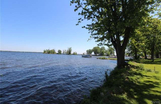 6363 Muskrat Bay Road