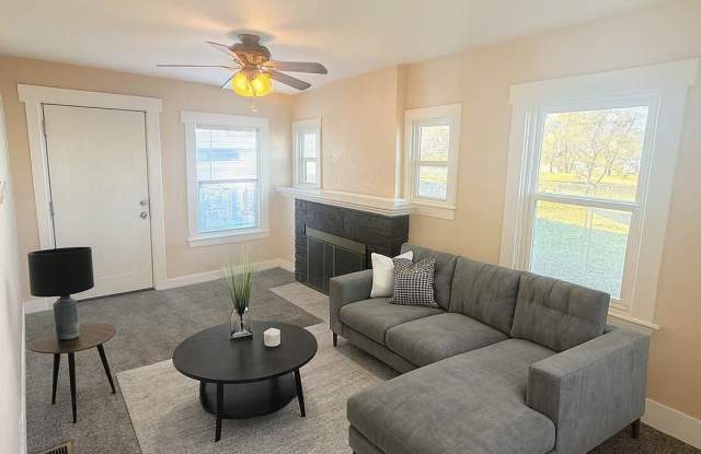 2216 N Oak St Spokane, WA 99205 - NuKey Realty  Property Management LLC