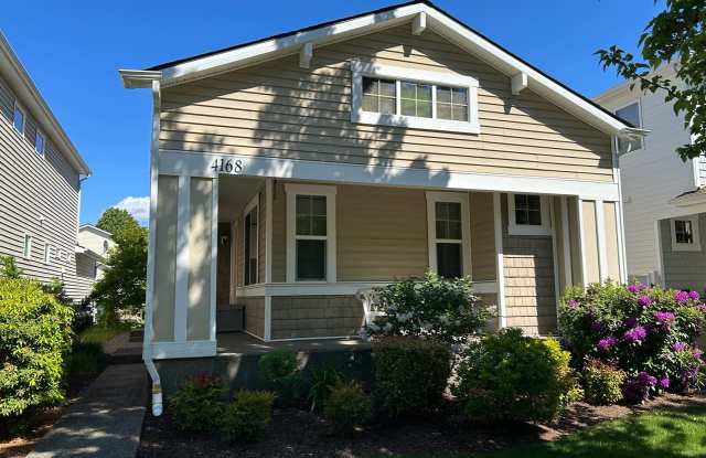 4168 Edgewater Blvd NE