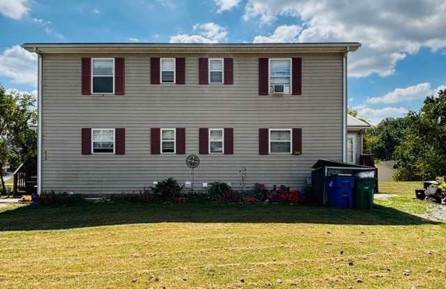 3 Bedroom, 2.5 Bath Duplex