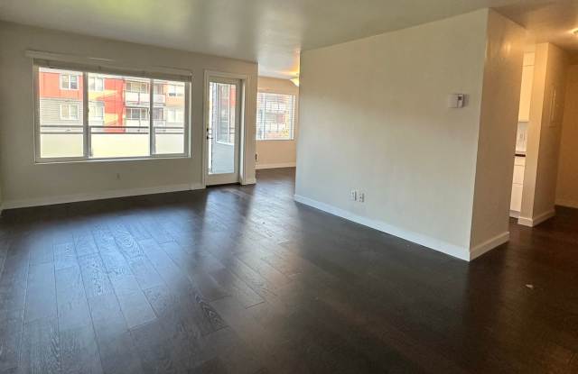 Sand Point Condo with Amenities!