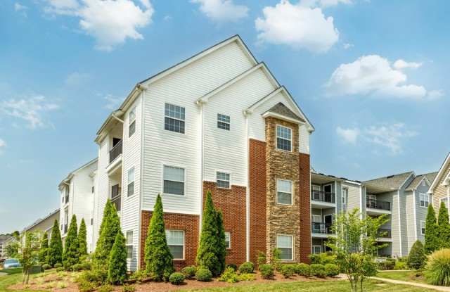 Crowne Village at Swift Creek